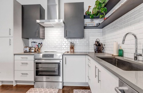 Five Points Condo | Jungle House: 2 Bed Condo w/parking & Patio