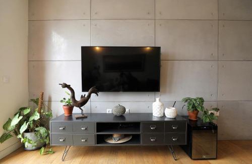 Jaffa Apartment | Jungle in Town - Central Jaffa
