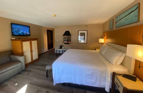 Mount Charleston Hotel | Junior Suite at The Retreat on Charleston Peak – Relaxation in Nature