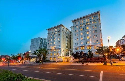 Kalorama Heights Hotel | Junior Suite King, Churchill Hotel, Efficient Service, Near Attractions