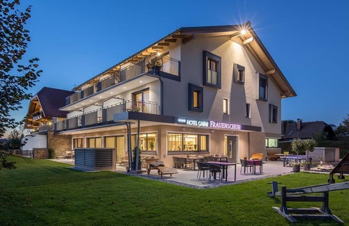 Leopoldskron-Moos House | Junior suite with shower or Bath, WC - Frauenschuh, Hotel Garni