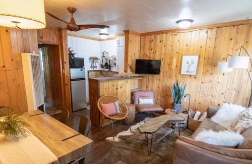 June Lake House | Juniper Two-Bedroom Suite (Unit 6) at Lake Front Cabins