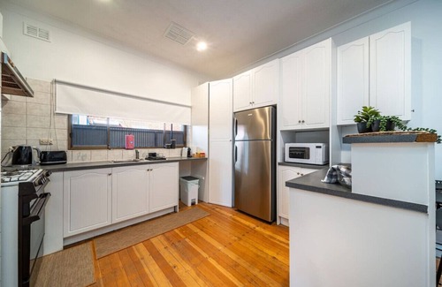 Torrensville House | Jupiter - 3BR WiFi BBQ