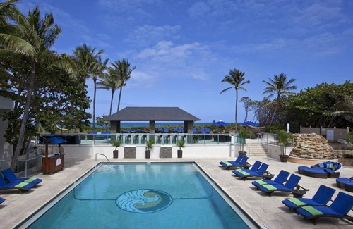 Jupiter Dunes Apartment | Jupiter Beach Resort –Oceanfront Suite!