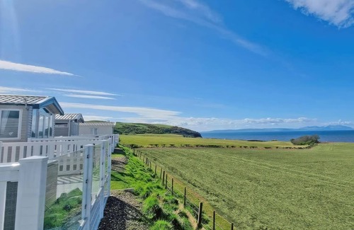 Ayr Ski Chalet | Jura Premier Lodge with Hot Tub