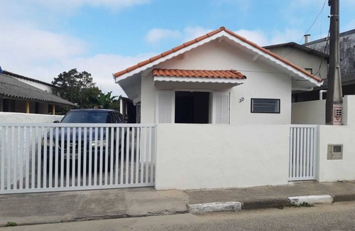 Iguape House | Juréia Beach House for Beach and Fishing Season with Air Conditioning