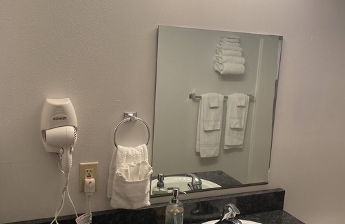Davenport Apartment | Just Became Available, Newly Remodeled, Jaw Dropping Lake Roosevelt View, Cozy