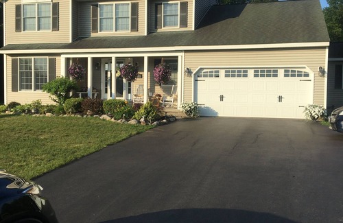 Saratoga Springs House | Just Five Miles From Saratoga Racetrack and 15 miles to Lake George, Glens Falls