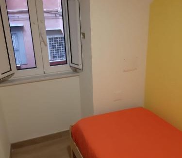 Naples City Centre House | Just for easygoing solo traveller