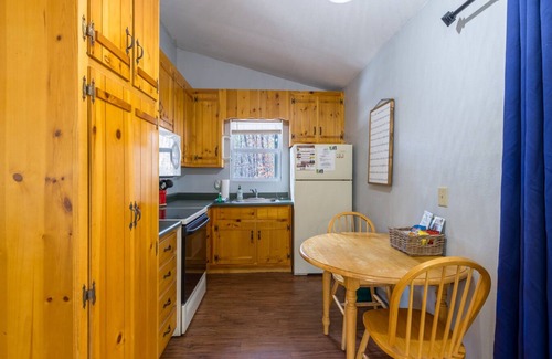 Sautee Nacoochee Cabin | Just the 2 of Us - Pet Friendly with Hot Tub and Foosball Table