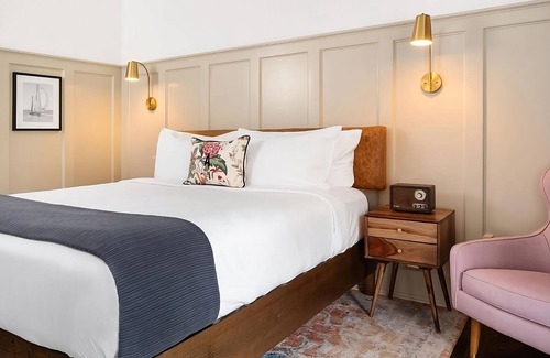 Wilmington Historic District Hotel | Just What You Were Looking For! Pets Allowed, Close to City Stage Theatre