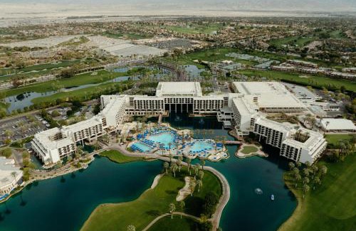 Palm Desert Hotel | JW Marriott Desert Springs Resort & Spa