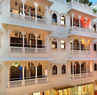 Paharganj Hotel | Jyoti Mahal A Heritage Hotel - Near to New Delhi Railway Station & Connaught Place