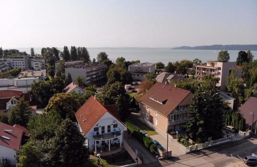 Balatonfured House | Kék Lagúna Vendégház