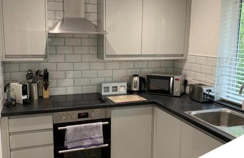Hatfield Apartment | K Suites - The Galleria