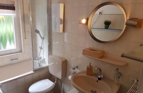 Idar-Oberstein Apartment | Kaffeevollautomat und Netflix in der Fußgängerzone