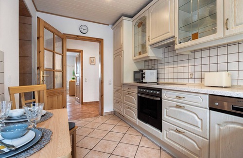 Uelzen Apartment | Kaiser Holiday and Fitters' Apartment with private terrace and WI-FI