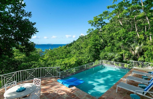 Estate Hawksnest Villa | Kallaloo: Walk to Gibney Beach!