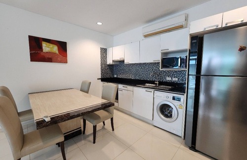 Kamala Apartment | Kamala Regent 3 Bedroom Apartment Pool View by RESAVA