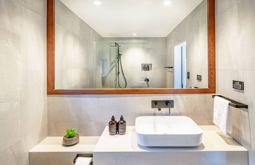 Fernhill Hotel | Kamana Lakehouse