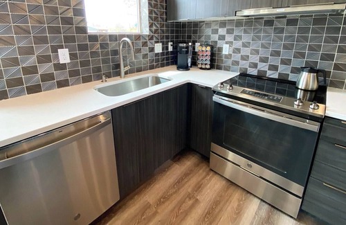 Kanab House | Kanab Retreat w/Private Pool & Rooftop Deck – Near Zion & Bryce
