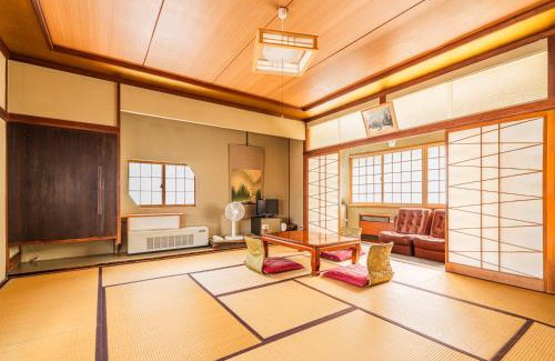 Yudanaka Shibu Onsen Hotel | Kaneki Hotel