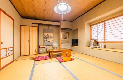 Yudanaka Shibu Onsen Hotel | Kaneki Hotel