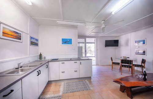 Agnes Water Cabin | Kangaroo Kabin - Entire Cabin, 5mins to the Beach