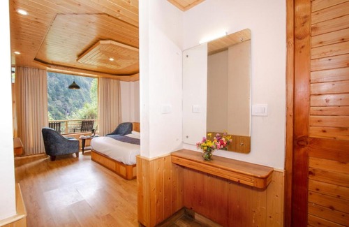 Manali Hotel | Kanyal hills view tha mountain