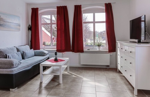 Schaprode Apartment | Kapitaensferienhaus on natural harbor in Schaprode / Rügen