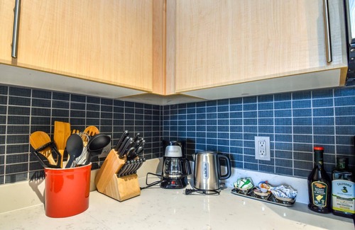 Legacy Park Apartment | Kasa | Bright & Airy 2BD + Amenity Access | Plano