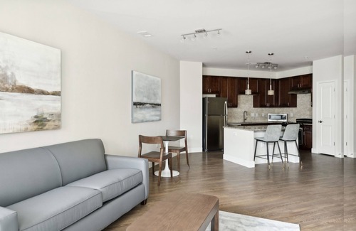 Southwest Raleigh Apartment | Kasa Village District Raleigh