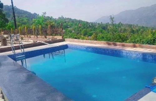 Kumarhatti Apartment | kasauli Oaks With Pool by kasauli Vista