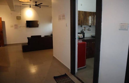 Mahmoorganj Apartment | Kashidhya K-507 Sigra two bedroom apt