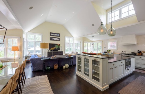 Katama House | Katama Luxury - 5+ BR home w/Heated Pool near the Field Club