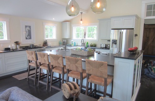 Katama House | Katama Luxury - 5+ BR home w/Heated Pool near the Field Club