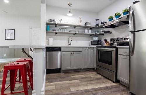 Marthasville House | Katy Haus: Hot tub, Wineries, Fenced yard, Dog-friendly
