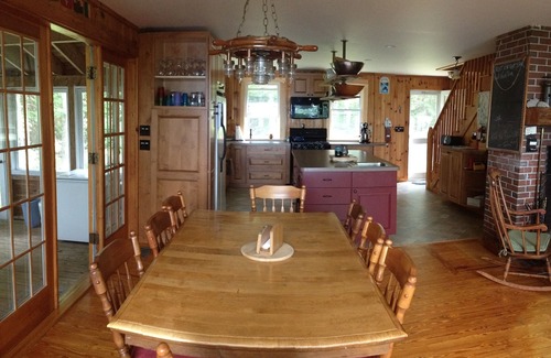 Brooksville Cottage | Kayaker's paradise at Piper's Nest Cottage overlooking Smith Cove