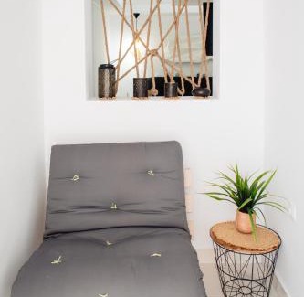 Lavreotiki Apartment | KD Center