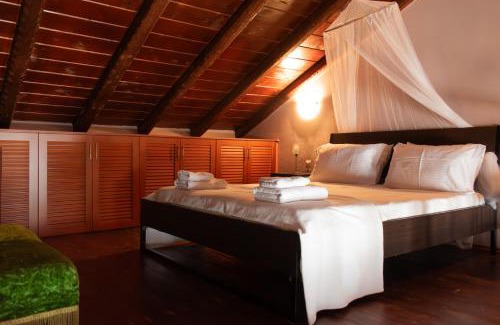 Lavreotiki Apartment | KD Rustic Home