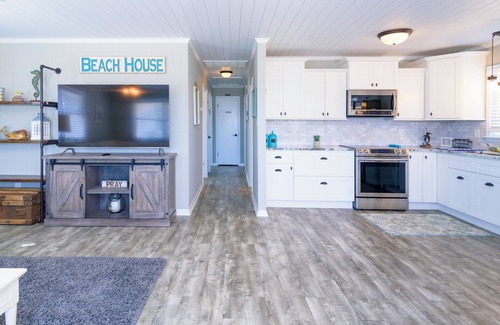 Kill Devil Hills House | KD1514 New Listing, Modern, Dogs Allowed, Across from Beach