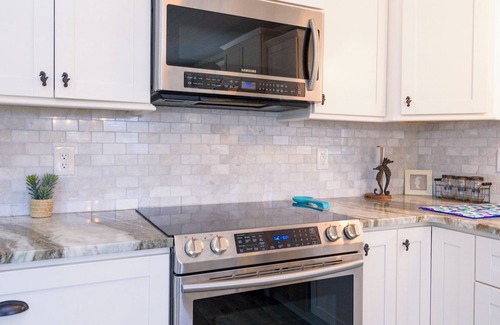 Kill Devil Hills House | KD1514 New Listing, Modern, Dogs Allowed, Across from Beach