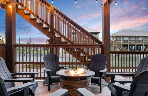 Rockport House | Keepin' it Reel | Amazing Views!