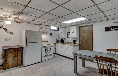 Phillips House | Keepin it Reel Lakefront Home: dock, raft; supper clubs/bars in walking distance