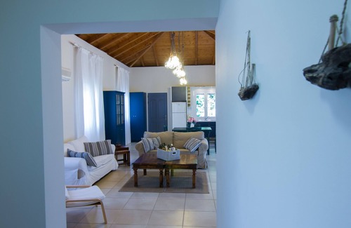 Lixouri Villa | Kefalonia Ammos Private Villa
