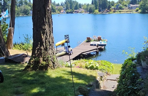 Lakeland North House | Kelly family star lake retreat 3 bedroom home with tons of stuff and campsites!