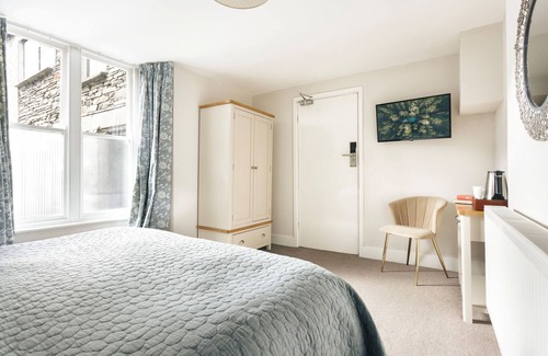 Ambleside Bed & Breakfast | Kelsick Villa Guest House - Gummers How