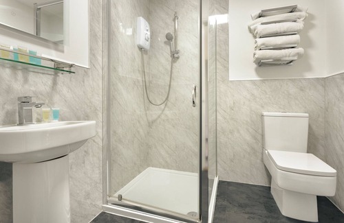Ambleside Bed & Breakfast | Kelsick Villa Guest House - Loughrigg