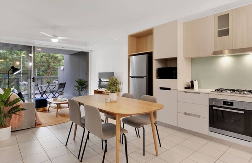 Kelvin Grove Apartment | Kelvin Grove Sanctuary - 2BR 2BA w Private Balcony