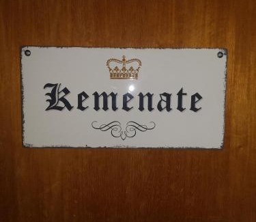 Maring-Noviand House | Kemenate Zimmer Gechaichnishof 7born